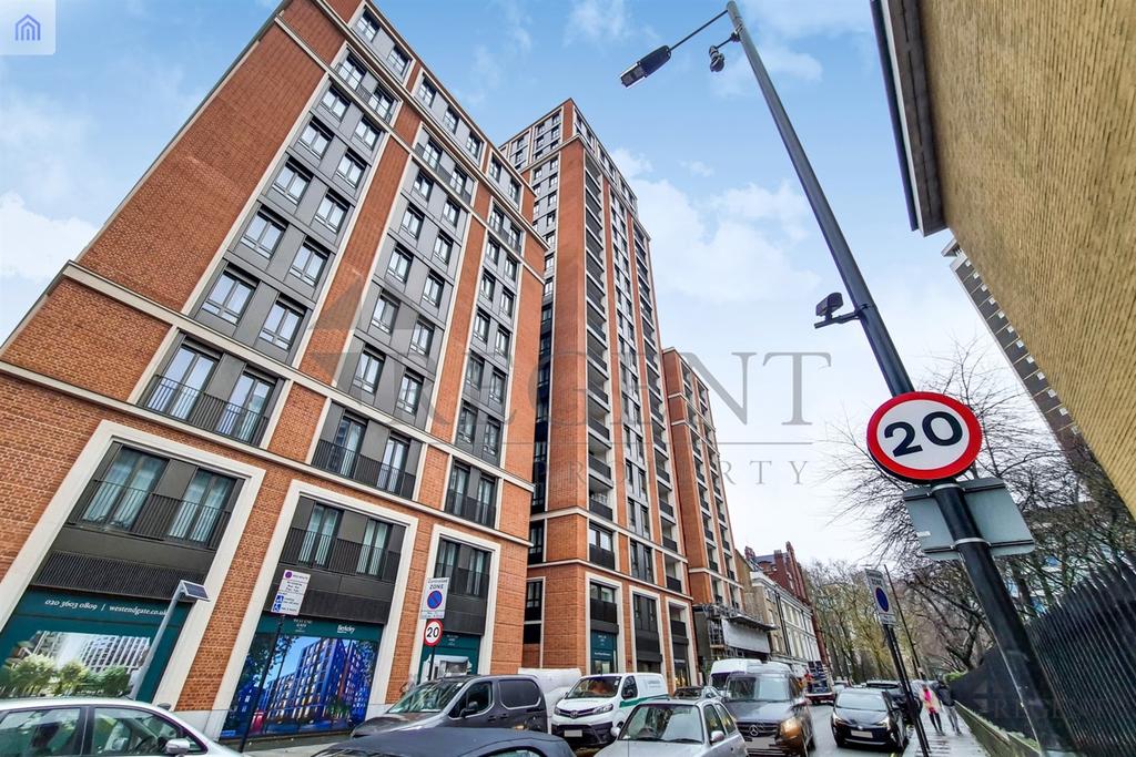 Asquith House, Segrave Walk,W2 2 bed apartment £5,000 pcm (£1,154 pw)