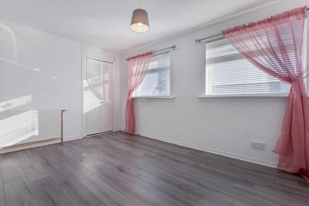 Bedroom One (2)