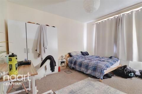 3 bedroom detached house to rent, Balham Park Road, SW12