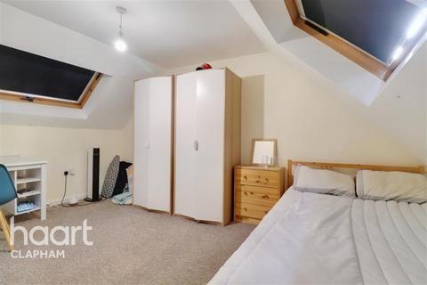 3 bedroom detached house to rent, Balham Park Road, SW12