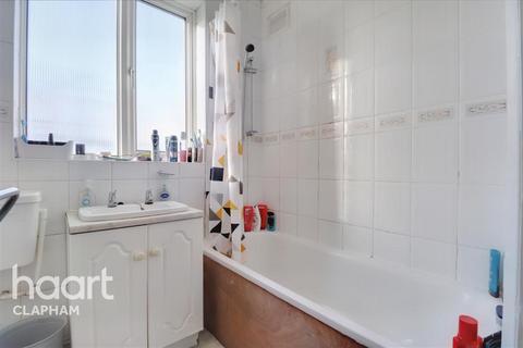 3 bedroom detached house to rent, Balham Park Road, SW12