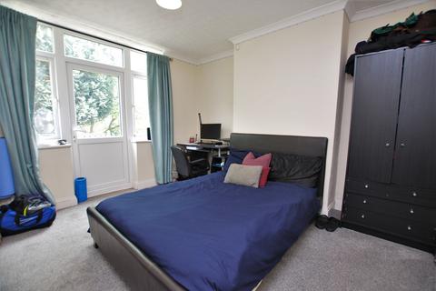 undefined, Woodbridge Hill, Guildford, Surrey, GU2