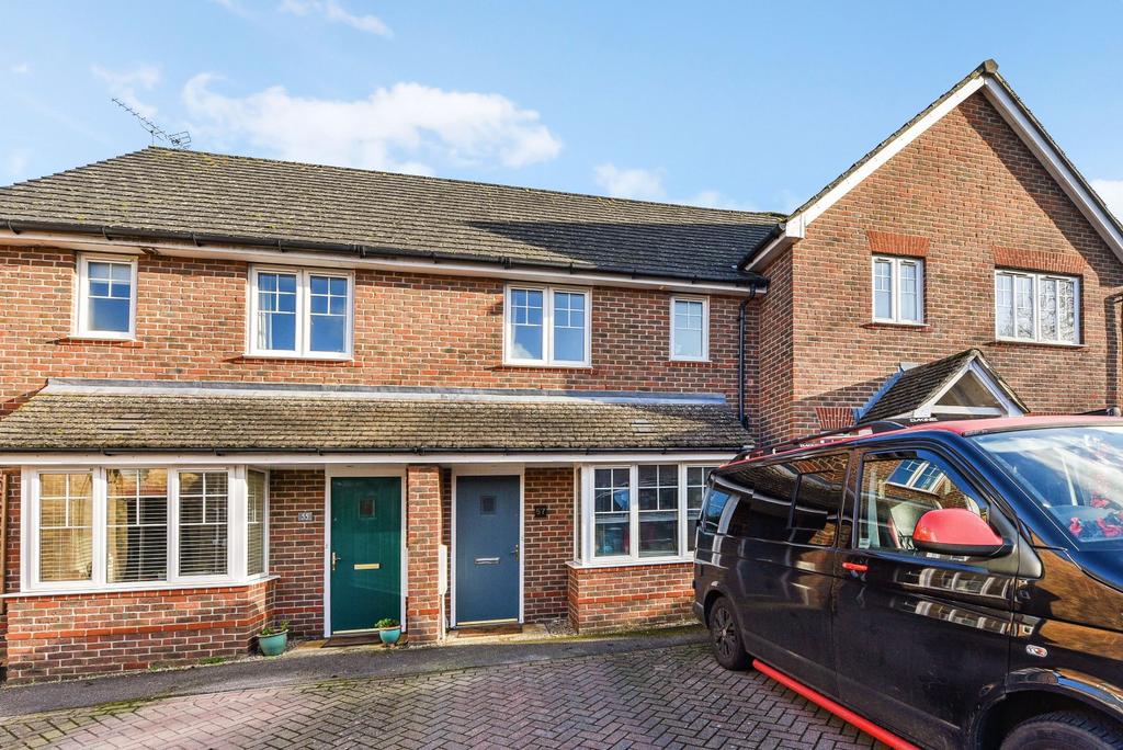 Lark Rise, Liphook, Hampshire 2 bed terraced house £335,000