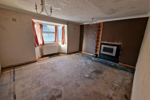 2 bedroom flat for sale - Flat C Rutland House, Gladstone Street, Abertillery, NP13 1NE