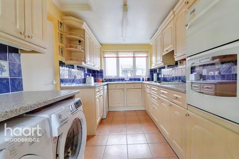 18 Blakes Close, Melton, Woodbridge, IP12 1RQ