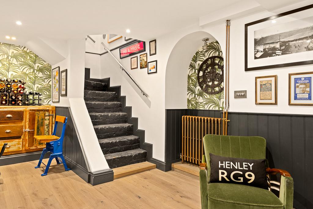 Family room 1