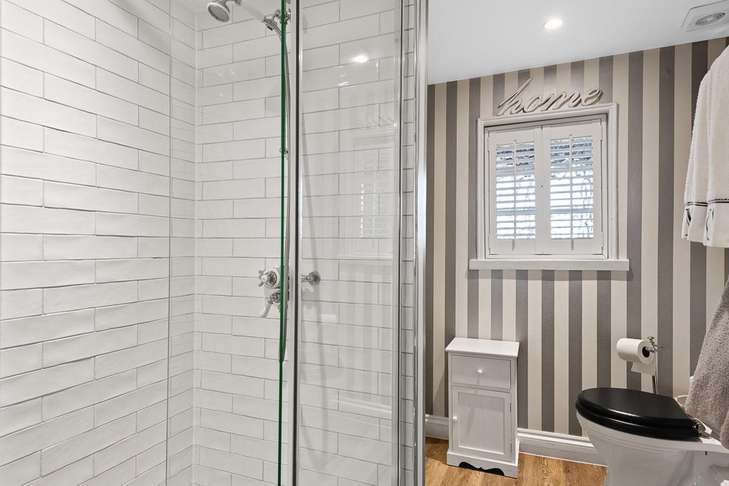 En suite shower room