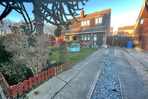 63 Collett, Tamworth, B77 2DZ