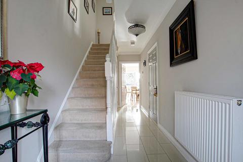 23 Cintra Close, Reading, RG2 7AL