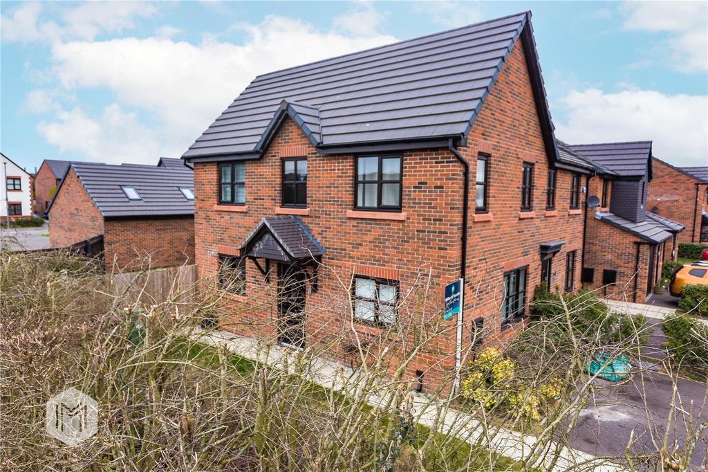 Crompton Way, Lowton, Warrington... 3 bed semidetached house £230,000