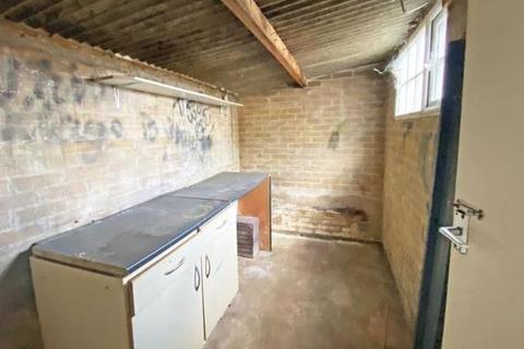 28 Summerfields, Henstridge, Templecombe, BA8 0SZ