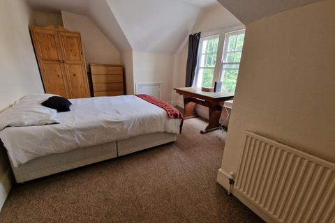 3 bedroom flat to rent, Preston Drove, BRIGHTON BN1