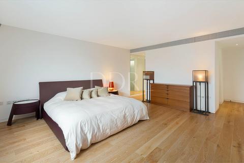 3 bedroom apartment for sale - Hester Road, London, SW11