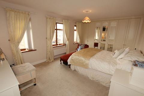 16 Trinity Meadows, Thurgoland, Sheffield, S35 7BZ
