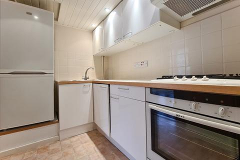 1 bedroom flat to rent, Chalcot Crescent, Primrose Hill, London, NW1