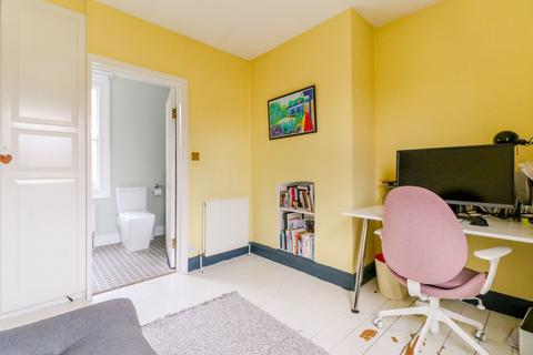 31 Government Row, Enfield, EN3 6JN