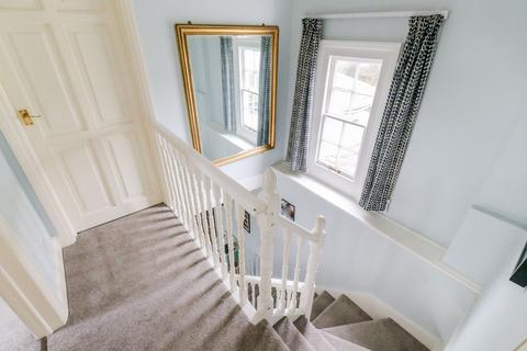 31 Government Row, Enfield, EN3 6JN