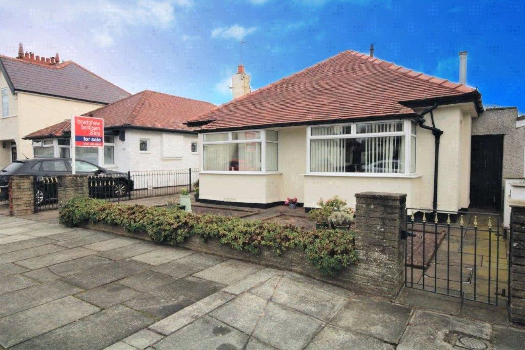Foxfield Road, Meols, Wirral, CH47 2 bed bungalow for sale £315,000