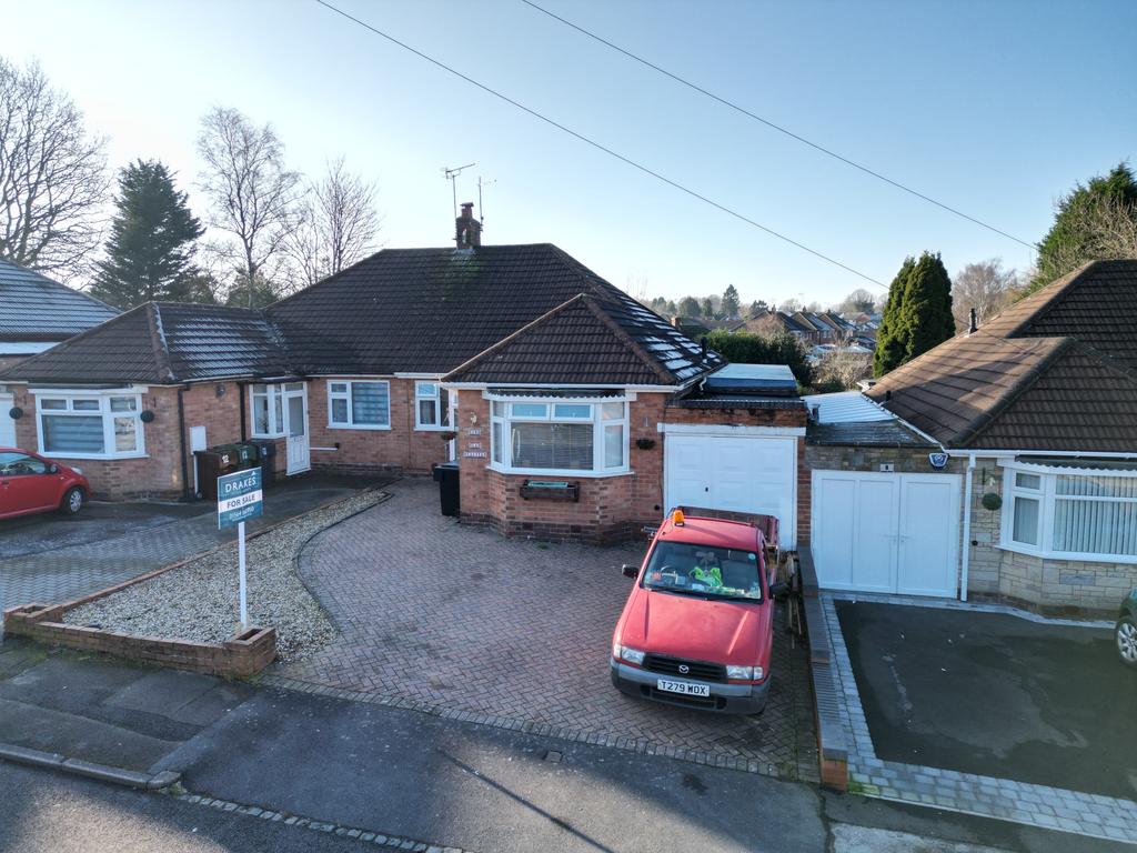 Fenton Road, Hollywood, B47 5LS 3 bed semidetached bungalow for sale