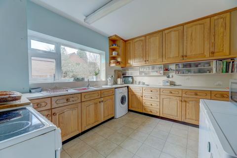 4 bedroom detached house for sale - Tanworth Lane, Shirley, B90