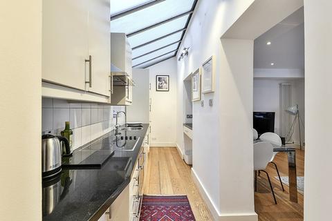 1 bedroom flat for sale, Airlie Gardens, Kensington, London