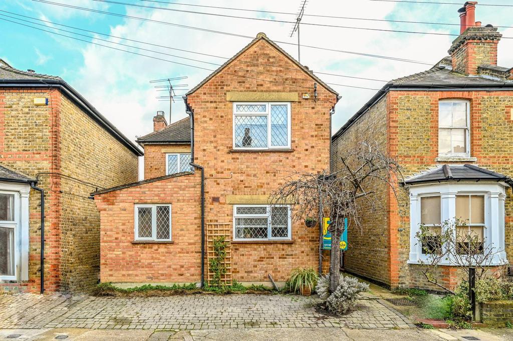 Avenue Road, Kingston, Kingston upon Thames, KT1 4 bed detached house