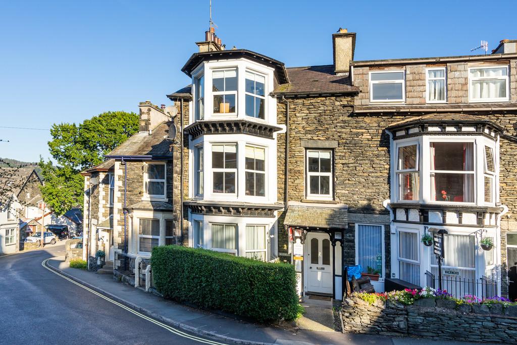 Bluebells, 84 Craig Walk, Windermere, Cumbria, LA23 2JS 3 bed terraced
