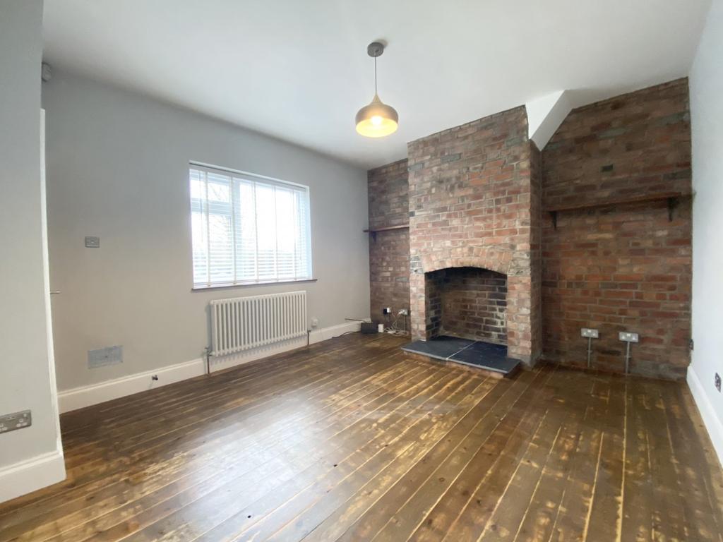 Craig Road, Heaton Mersey, Stockport... 3 bed terraced house £1,100