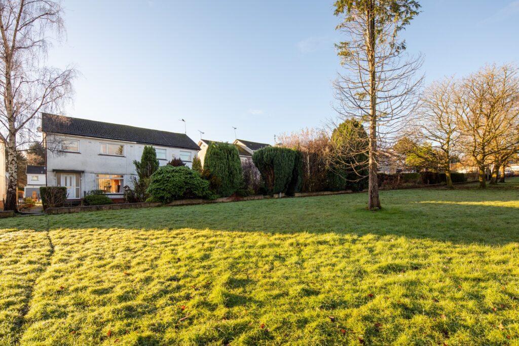 Harvie Avenue, Newton Mearns 3 bed semidetached villa for sale £215,000