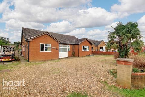 4 bedroom bungalow for sale - Gorefield Road, Leverington