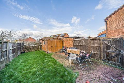 6 Margaret Close, Reading, RG2 8PU