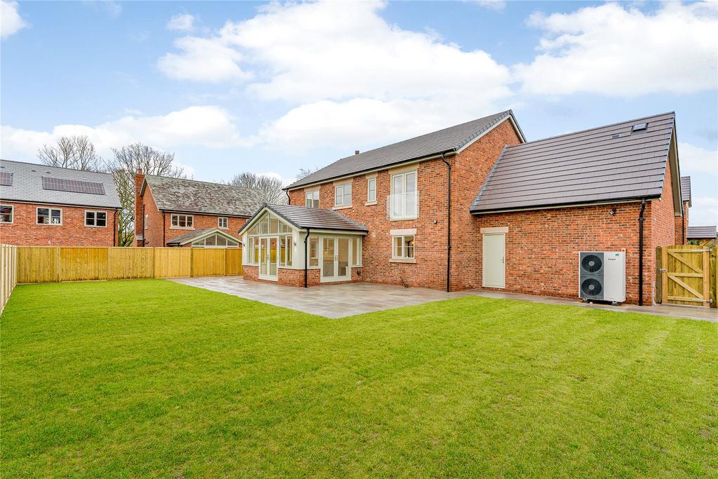 Langdon Close, Norley, Frodsham, Cheshire, WA6 5 bed detached house £3,000 pcm (£692 pw)