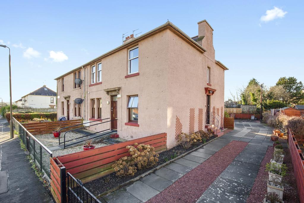 33 Stoneybank Crescent, Musselburgh... 2 bed flat £173,000