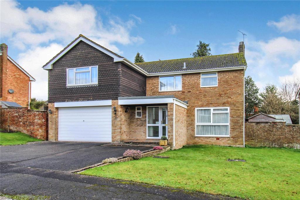 Kenton Drive, Trowbridge 4 bed detached house for sale £565,000