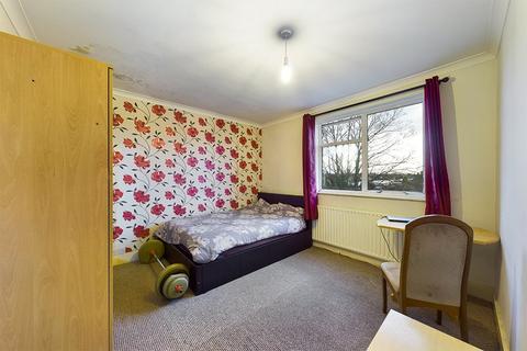 3 bedroom apartment for sale - Field End Road, Eastcote, HA5