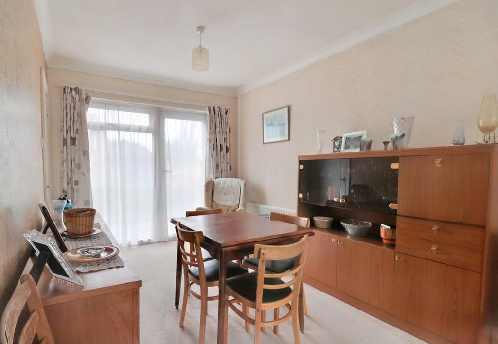 Lambert Cross, Saffron Walden 3 bed detached house £425,000