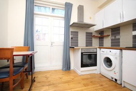 Studio to rent, Kentish Town Road, Kentish Town, NW5