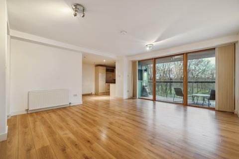 3/3, 4 Haggs Gate, Glasgow, G41 4BB