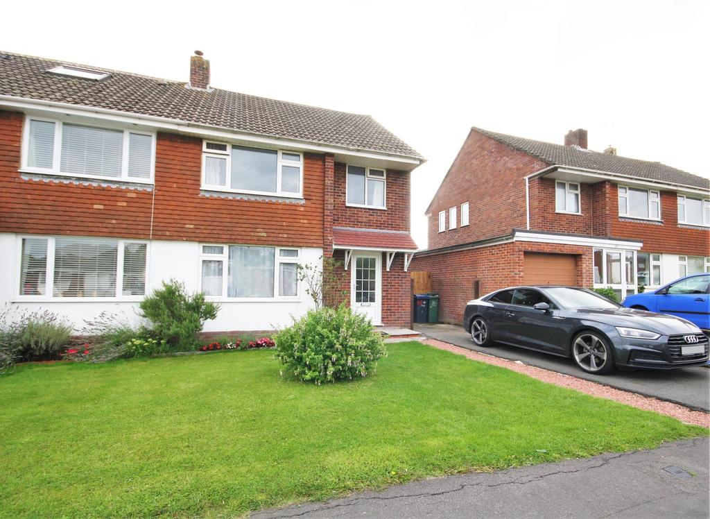 Noredown Way, Royal Wootton Bassett, SN4 8BL 3 bed semidetached house