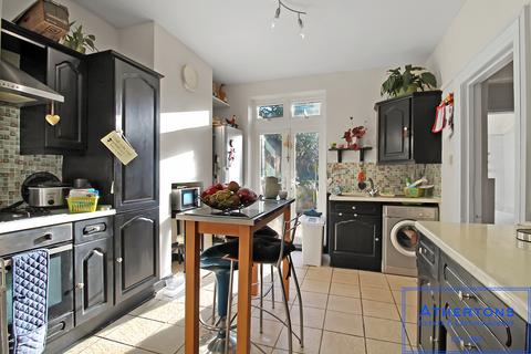 21 Markham Road, Winton, Bournemouth, BH9 1HY