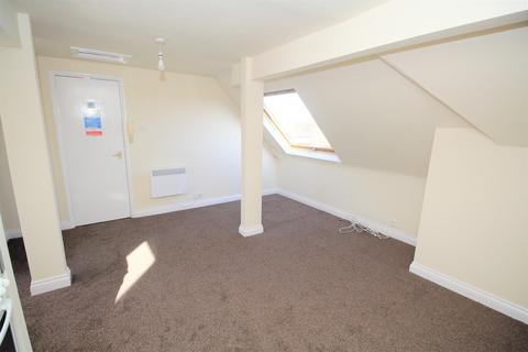 2 bedroom penthouse to rent, Edward Road, Alton, Hampshire, GU34