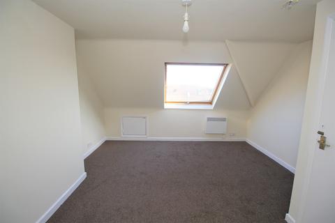 2 bedroom penthouse to rent, Edward Road, Alton, Hampshire, GU34