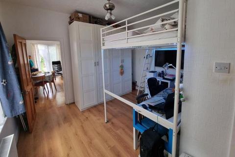 36b Ceylon Road, Westcliff-on-sea, SS0 7HP