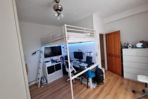 36b Ceylon Road, Westcliff-on-sea, SS0 7HP