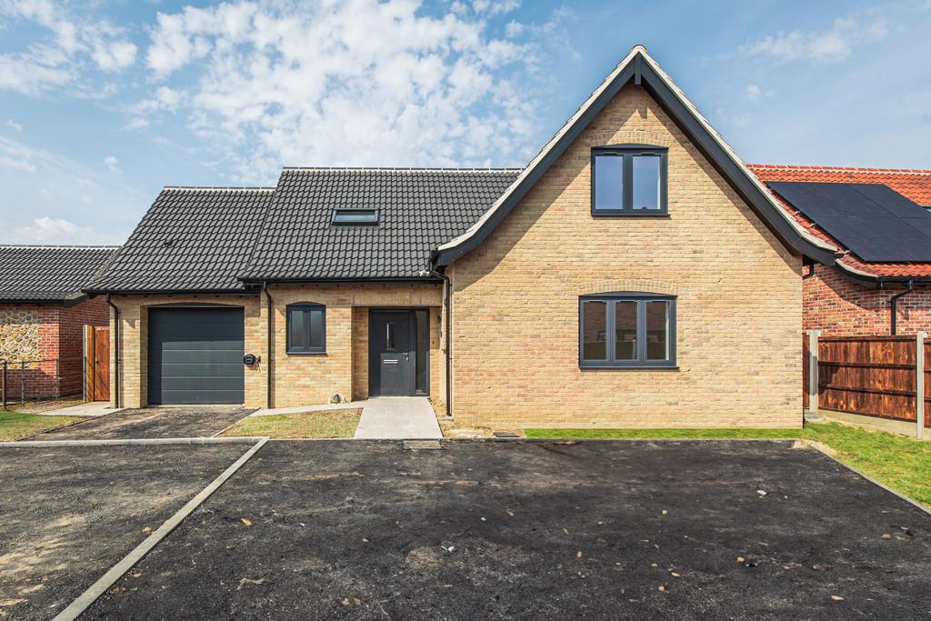 Banham 3 bed chalet for sale £450,000