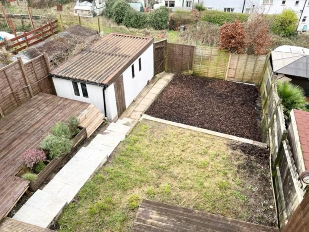 Saunders Hill, Coldean 4 bed terraced house £1,500 pcm (£346 pw)