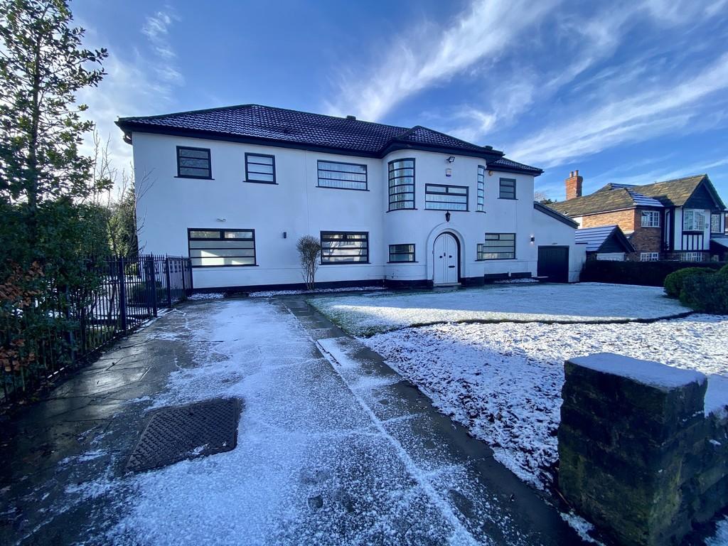 Daylesford Road, Cheadle 5 bed detached house £3,000 pcm (£692 pw)
