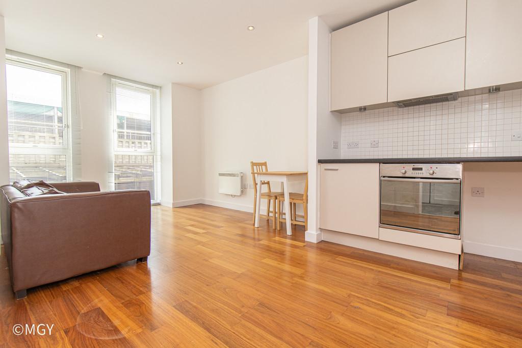 Admiral House, Cardiff City Centre 1 bed apartment £875 pcm (£202 pw)