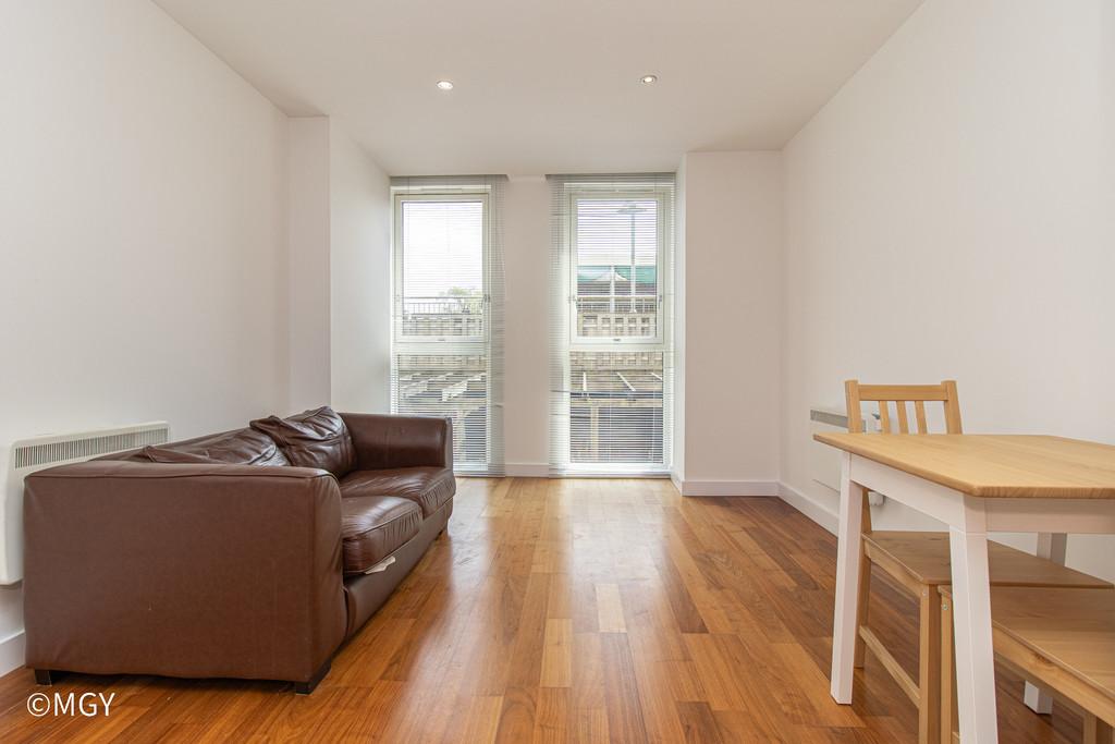 Admiral House, Cardiff City Centre 1 bed apartment £875 pcm (£202 pw)
