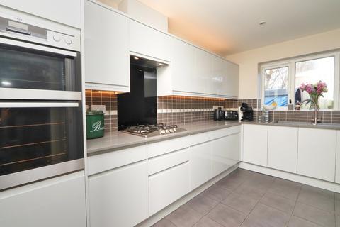4 Howley Close, Irlam, Manchester, M44 6RY